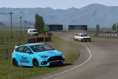 Virtual Racers Use Computer Games to Help Young Drivers Stay Safe on Europe's Ro