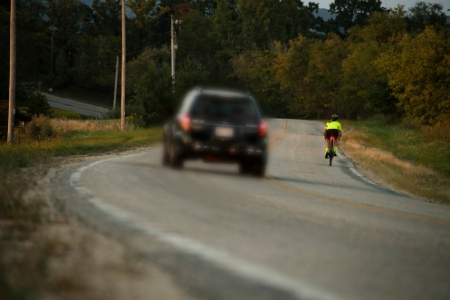 How to safely pass a cyclist